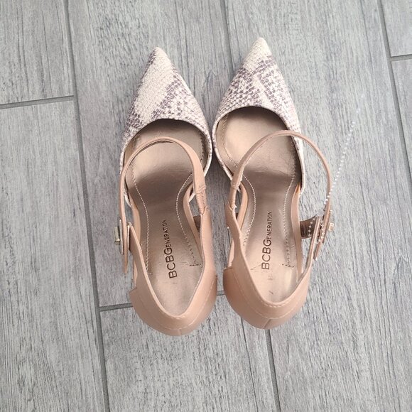 BCBGeneration Nude Snakeskin Pointed Toe Ankle Strap Heels Size 7.5 Womens - Picture 7 of 15